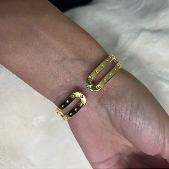 Authentic 18k Roberto coin bracelet - Picture 7 of 16